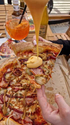 Nowy Świat 18A Odbiór pizzy w 7 Street, 96-300 Żyrardów, Polska