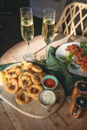 Comentarii opinii despre CAVA Organic Bistro Café