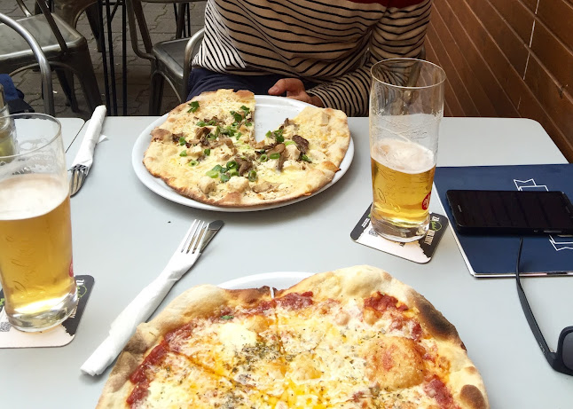 Opinii despre Przyjaciele Restauracja & Bar în Warszawa - Gastronomia