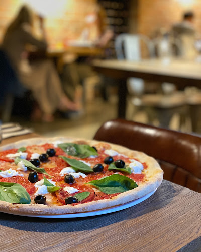 Fabryczna 36/1, 61-512 Poznań