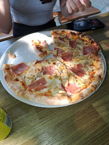 Reviews of Pizza Farina Uno in Wrocław - Gastronomia