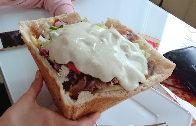 Pizzeria Kebab Hassan - Gastronomia