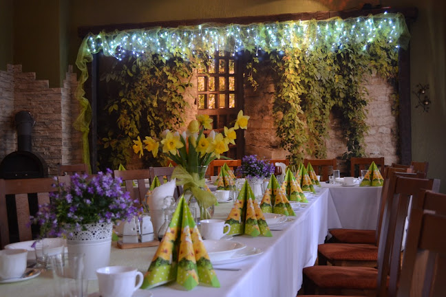 Studnia. Salka Bankietowa