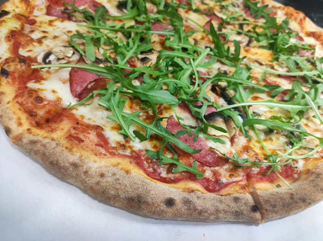 Garage Pizza - Gastronomia