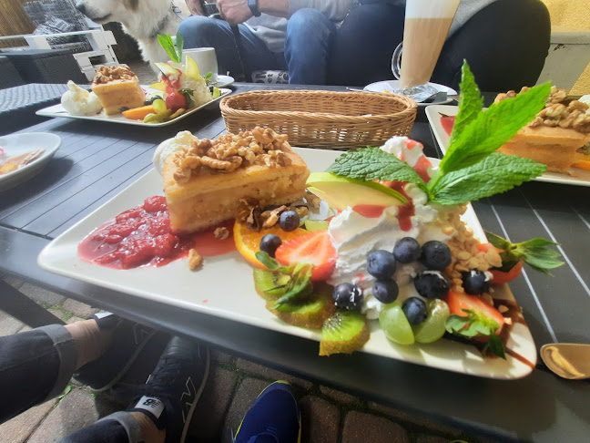 Gidle Cafe. Lodziarnia, cukiernia - Gastronomia
