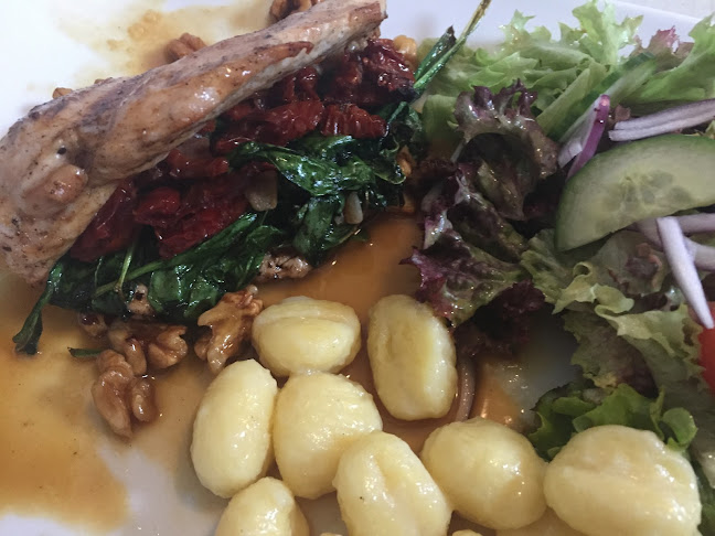 Comentarii opinii despre Bazylia Restauracja, organizacja przyjęć, Łazy / Magdalenka. Catering dla firm i klientów indywidualnych.