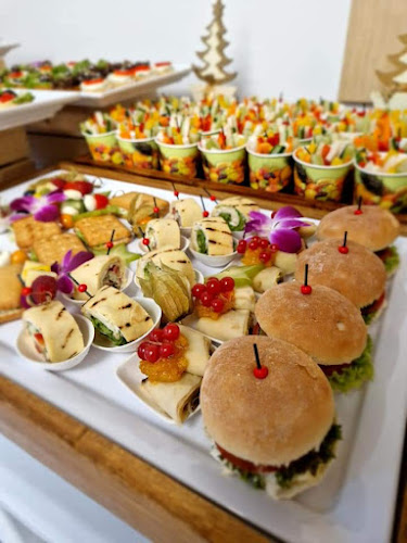 Opinii despre Sunflower Catering. Brodowski T. în Warszawa - Gastronomia