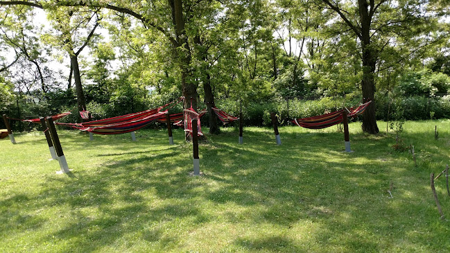 Hebdów 230 (naprzeciw klasztoru, 32-120