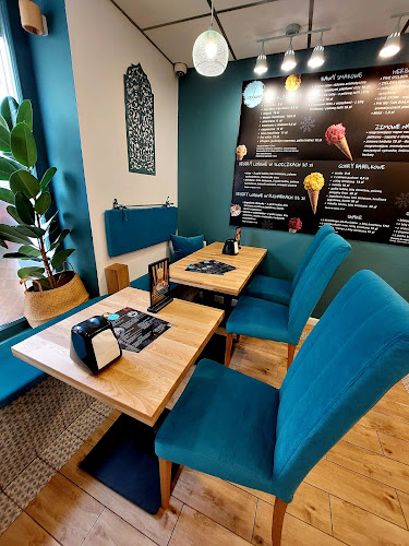 Lodówka, Lody Naturalne i Kawiarnia