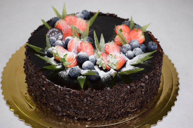 Opinii despre Ozdowscy T.D.J. Zakład piekarniczo - cukierniczy în Kutno - Gastronomia