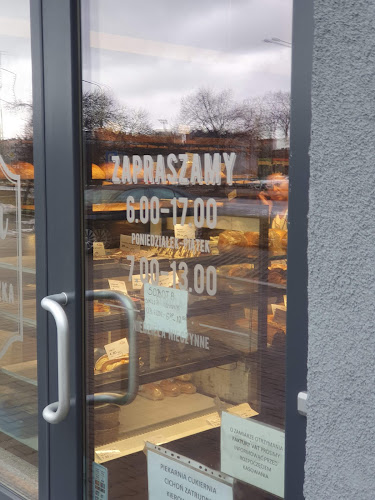Reviews of Piekarnia Cichoń - ciasta, pieczywo in Kędzierzyn-Koźle - Gastronomia