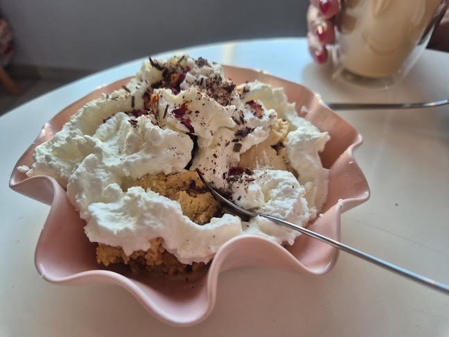 Besova - kawiarnia z przyjemnością - Gastronomia