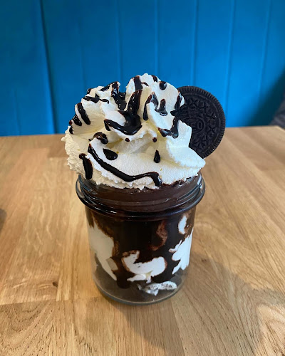 Opinii despre Lodówka, Lody Naturalne i Kawiarnia în Rawicz - Gastronomia