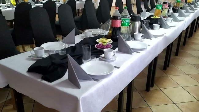 Cafe Club Polonia Organizacja imprez okolicznościowych i sportowych Sala
