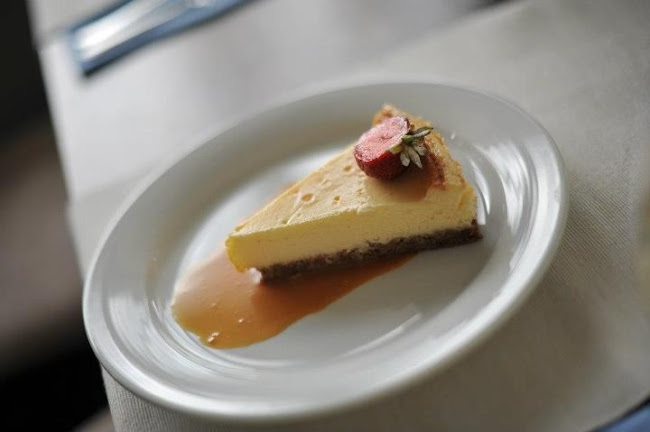 Stara Stajnia - kuchnia , wino i jazz - Proszowice