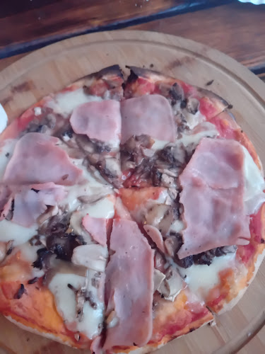 Pizzeria Pub Grajdołek - Gastronomia