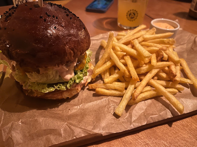 Opinii despre Przyjaciele Restauracja & Bar în Warszawa - Gastronomia