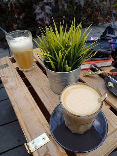 Opinii despre Pociąg do kawy în Warszawa - Gastronomia