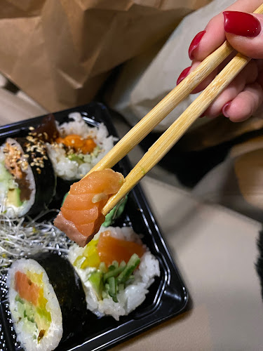 Opinii despre Roru Sushi în Kraków - Gastronomia