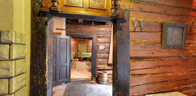 Rogata. Kuchnia lokalna. Kuchnia tradycyjna. Kuchnia beskidzka. Imprezy okolicznościowe.Rezerwacje firmowe.