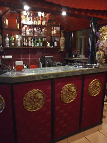 Jama Złotego Smoka - Gastronomia