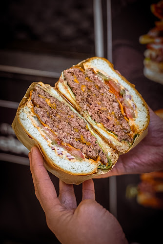 Street Dreams Burgers & Wings - Gastronomia