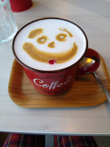 Slow Cafe Klubokawiarnia Rodzinna - Gastronomia