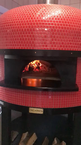 Opinii despre Pub Piwnica & Pizzeria Mała Italia în Bieruń - Gastronomia