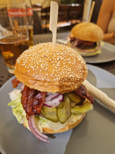 Restauracja Zasolony Burger & More - Oświęcim