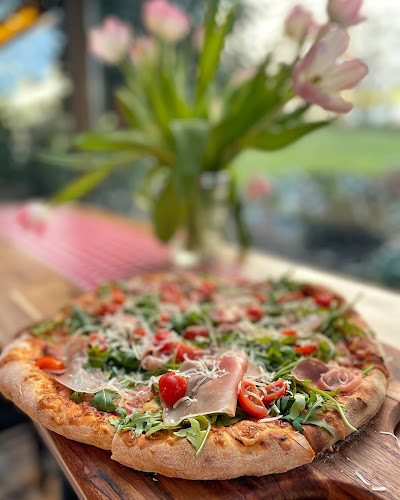 Tauzen Pizza - Gastronomia