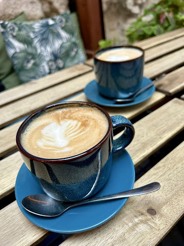 Comentarii opinii despre Żarówka Cafe