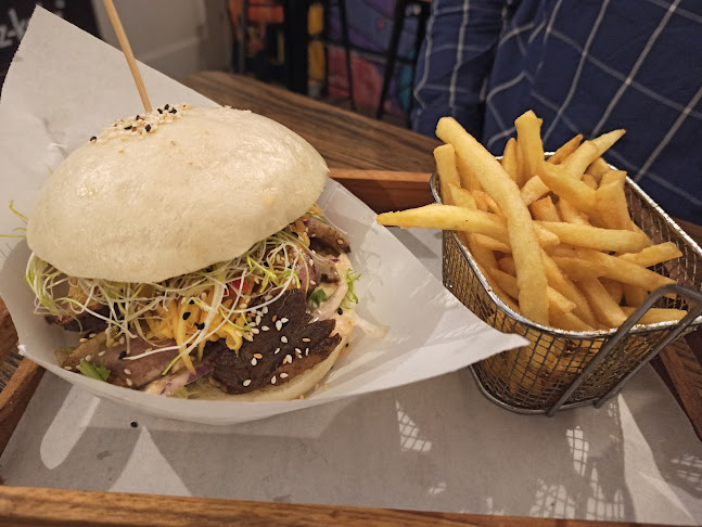BURGAZJE - Bao Burgers & Asian Street Food