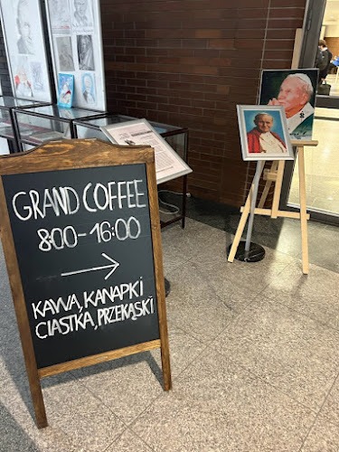 Grand Coffee UKSW Wóyjcickiego - Gastronomia