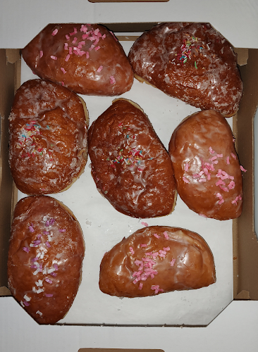 wejście od głównej ulicy, Konstytucji 3-ego Maja 60, 58-540 Karpacz