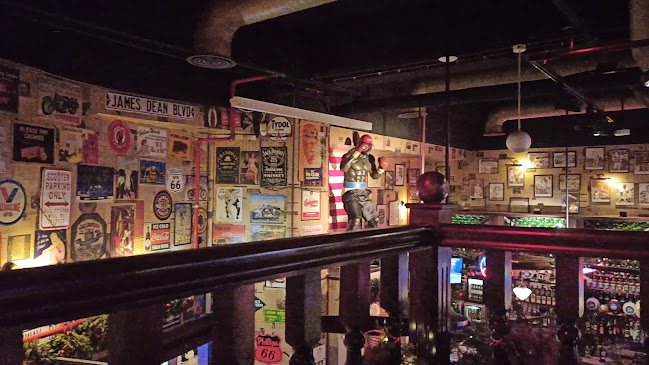 JEFF'S WESTFIELD MOKOTÓW