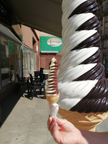 Najlepsze pączki w mieście - "TAK" Lody, Gofry Pączki - Gastronomia
