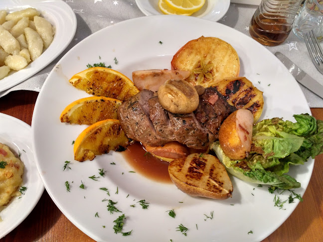 Opinii despre Wiejska Chata Pysznie i Domowo Restaurant în Brzezińskie Holendry - Gastronomia