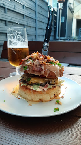 Kolejowa 33, 43-502 Czechowice-Dziedzice, Polska