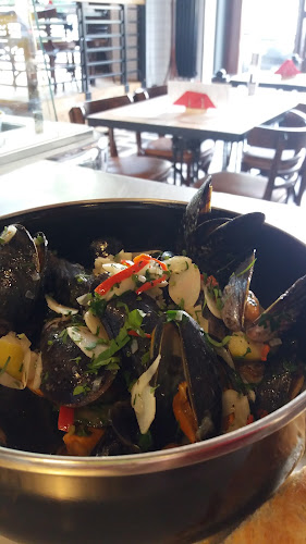 Opinii despre Paprykarz Fish Market în Sędziszów - Gastronomia