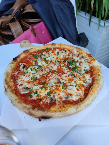 Comentarii opinii despre Pub Red Light