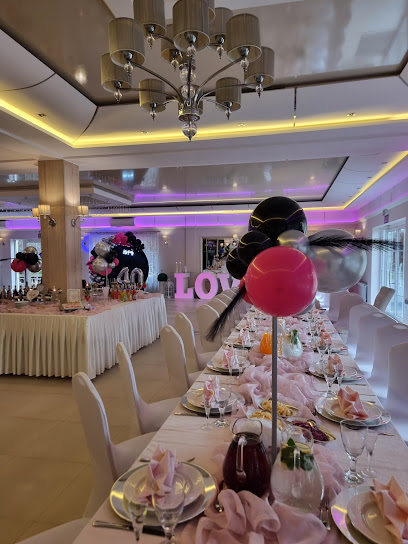 Pod Borem Restauracja I Noclegi