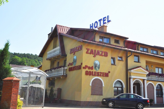 Pod Goleszem s.c. Zajazd. Madejczyk A.D. Noclegi Przyjęcia Bankiety Restauracja Imprezy