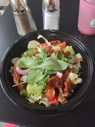 Comentarii opinii despre White Taste