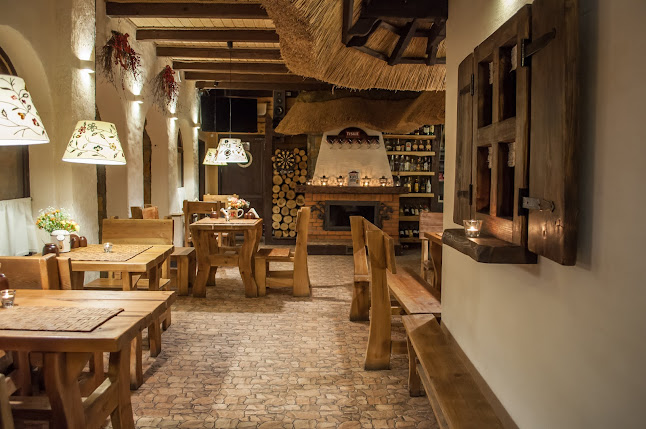 Korczaka 24, 38-700 Ustrzyki Dolne