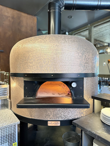 Koszary Pizza & Pasta - Gastronomia