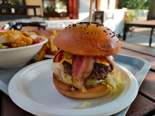 Podzamcze Bar Kórnik - Gastronomia