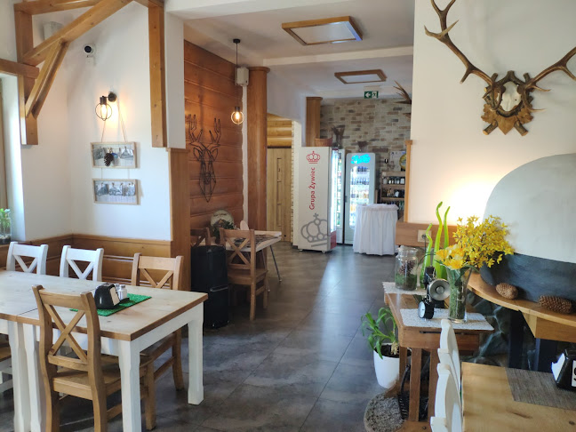 Trakt Papieski 50, 38-430 Rogi