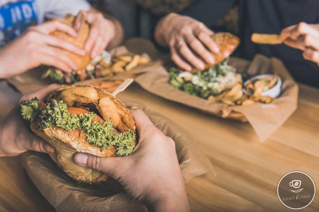 Opinii despre Kawa i Ława în Lublin - Gastronomia