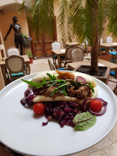 pl. Kolegiacki 5, 61-841 Poznań