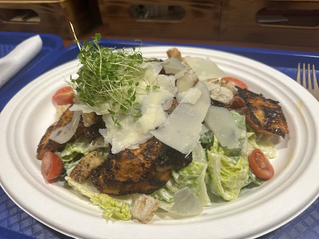 Mikey Neo Bistro - Gastronomia